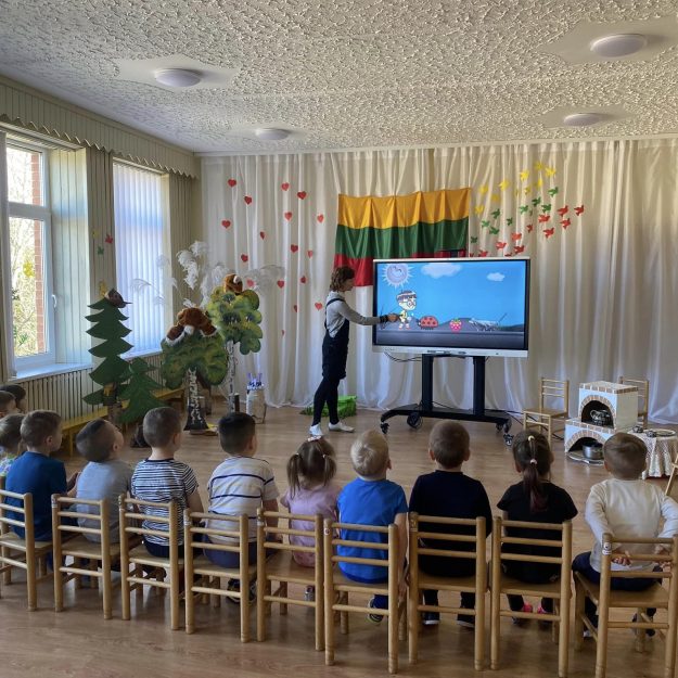 429779275_384736240856589_7708332923195774606_n