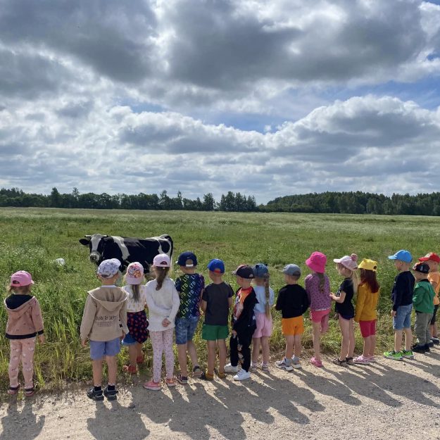 448668137_444170764913136_5368102240075435082_n