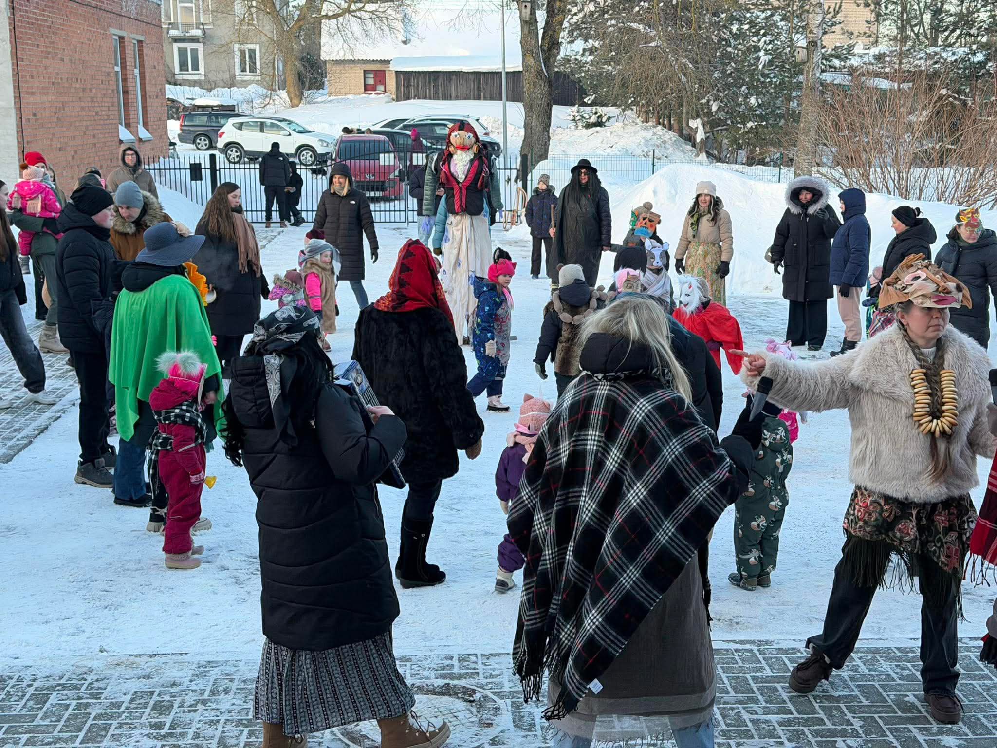 637442170_877644008232474_2707935359966697098_n